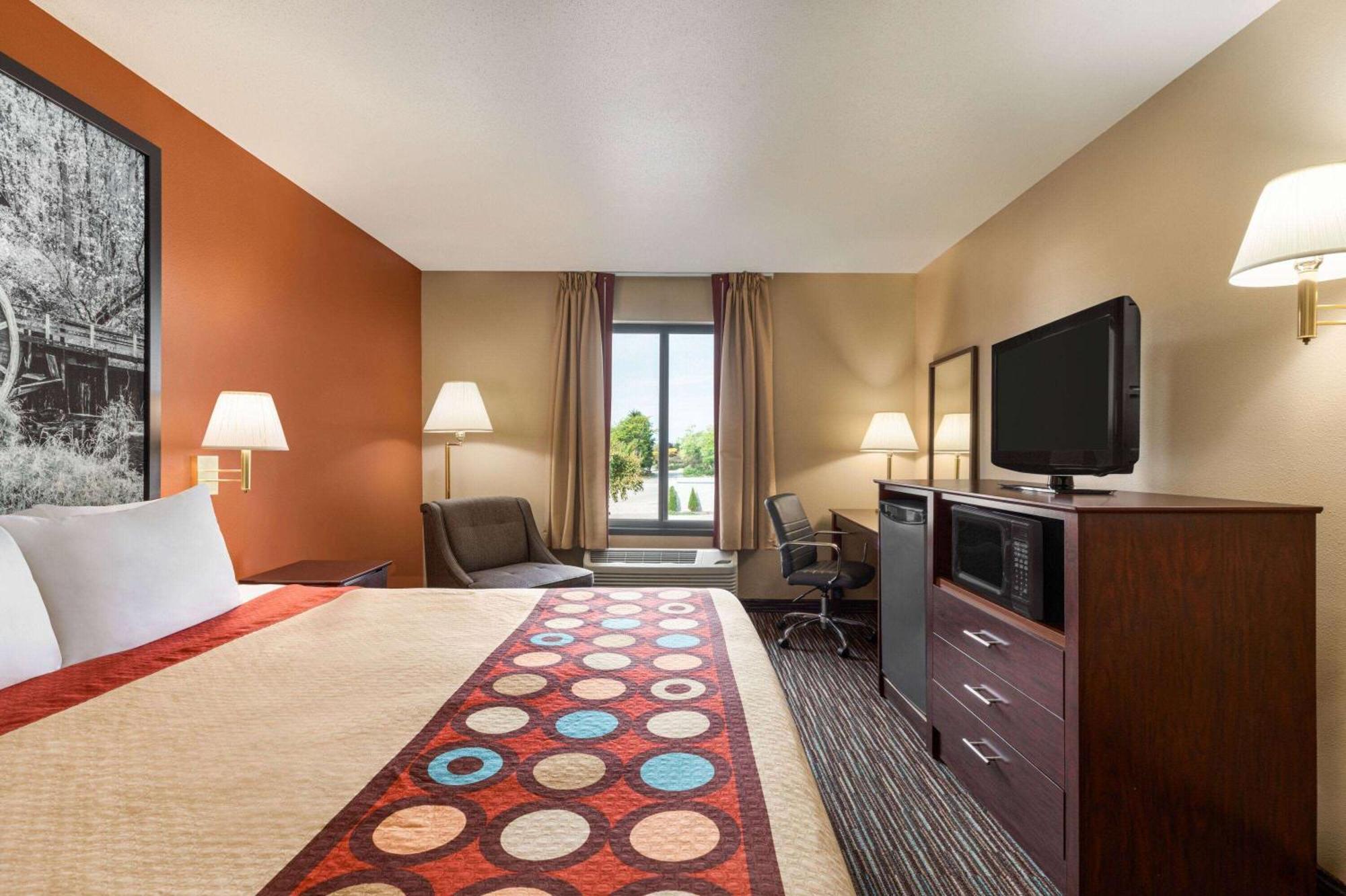 מלון Super 8 By Wyndham Germantown/Milwaukee מראה חיצוני תמונה