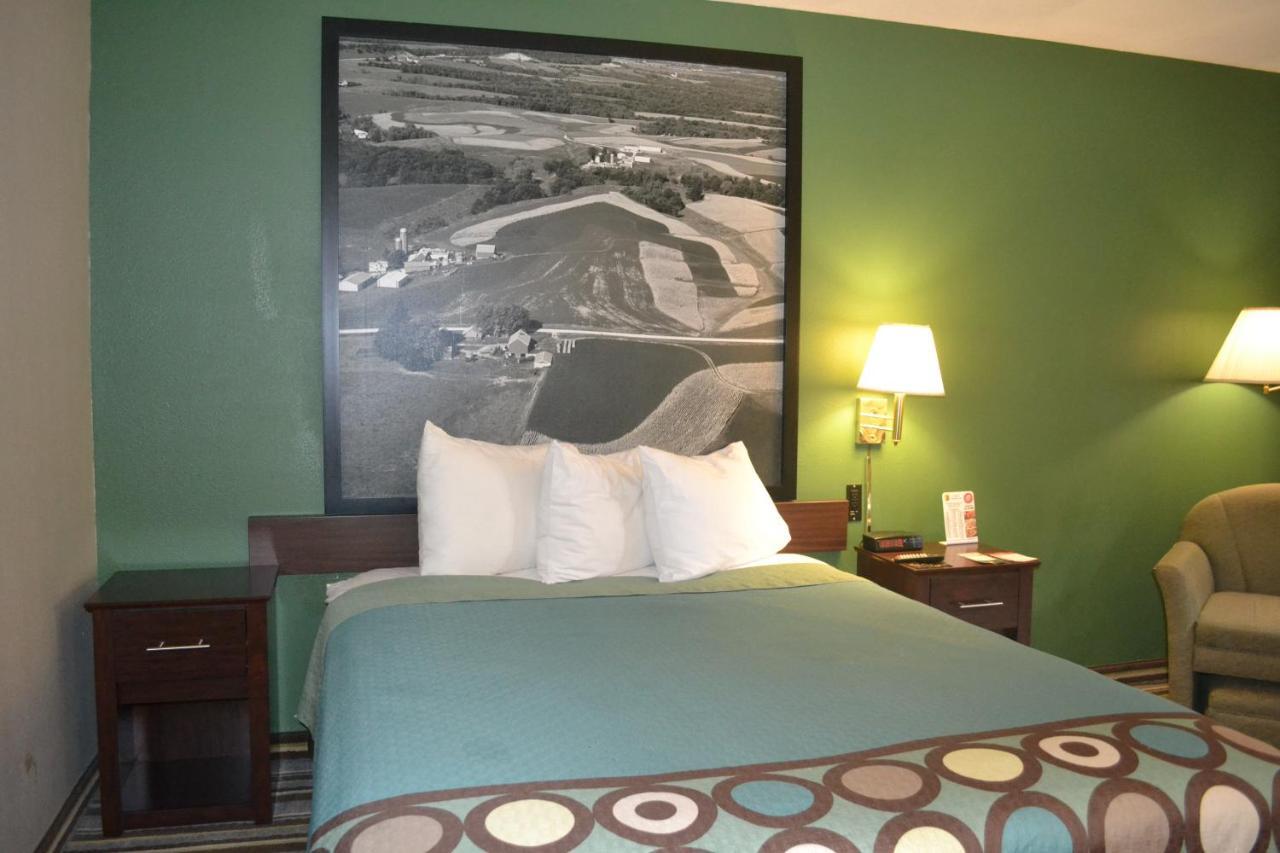 מלון Super 8 By Wyndham Germantown/Milwaukee מראה חיצוני תמונה